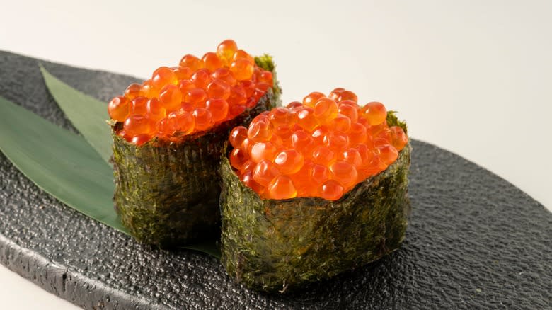 Salmon roe sushi