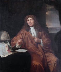 <span class="caption">Anton van Leeuwenhoek.</span> <span class="attribution"><a class="link " href="https://es.wikipedia.org/wiki/Anton_van_Leeuwenhoek#/media/Archivo:Jan_Verkolje_-_Antonie_van_Leeuwenhoek.jpg" rel="nofollow noopener" target="_blank" data-ylk="slk:Wikimedia Commons;elm:context_link;itc:0;sec:content-canvas">Wikimedia Commons</a>, <a class="link " href="http://creativecommons.org/licenses/by/4.0/" rel="nofollow noopener" target="_blank" data-ylk="slk:CC BY;elm:context_link;itc:0;sec:content-canvas">CC BY</a></span>