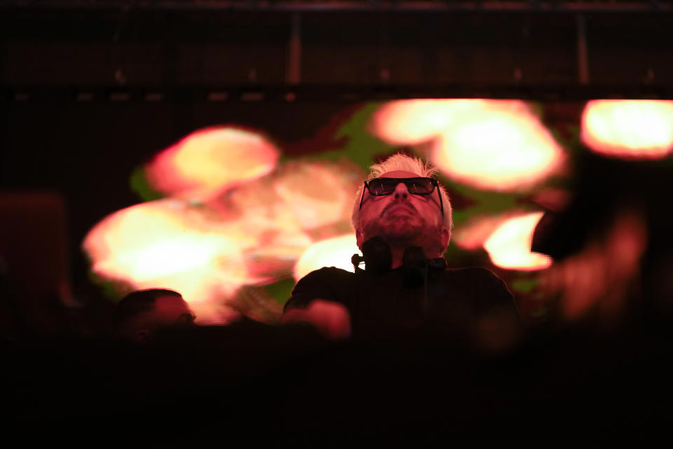 French musician Marc Cerrone performs during the DiscOlympics at Wanderlust night club at the 2024 Summer Olympics, Monday, July 29, 2024, in Paris, France. (Foto AP/Natacha Pisarenko)