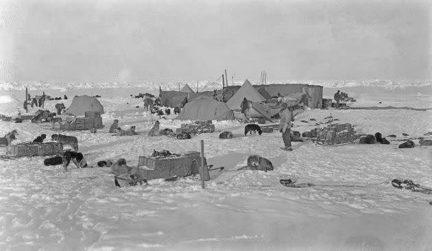 Ocean camp, Antarctica. Imperial Trans-Antarctic Expedition 1914-1916. (Photo: Frank Hurley/Royal Geographical Society via Getty Images)