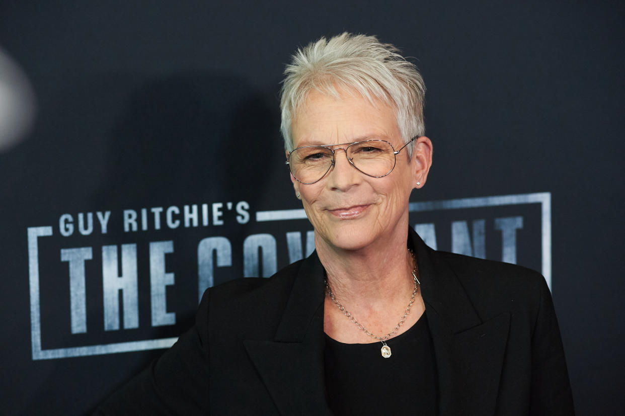 LOS ANGELES, CALIFORNIA - APRIL 17: Jamie Lee Curtis attends the Los Angeles Premiere Of MGM's Guy Ritchie's 