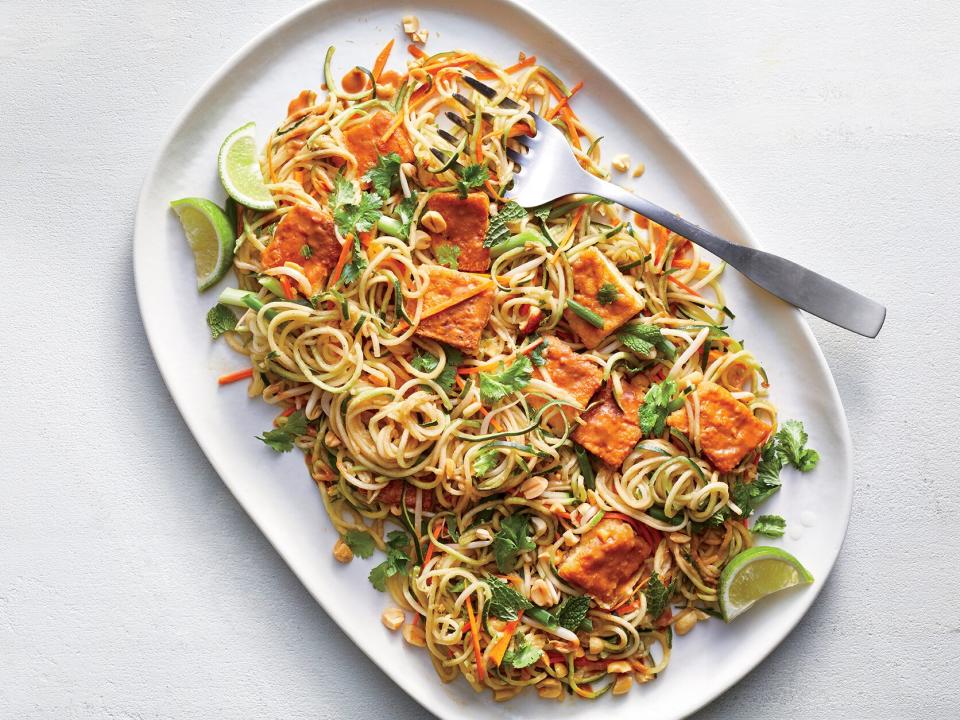 Zucchini Noodles with Spicy Peanut Sauce