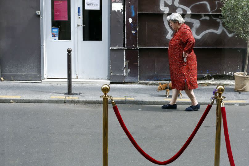 City officials have a responsibility to ensure walking is feasible for residents, says Irish neuroscientist Shane O'Mara.