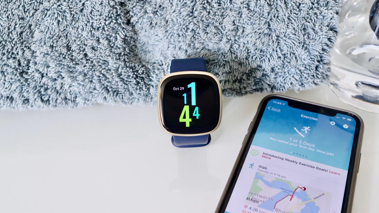  Fitbit Versa 3. 