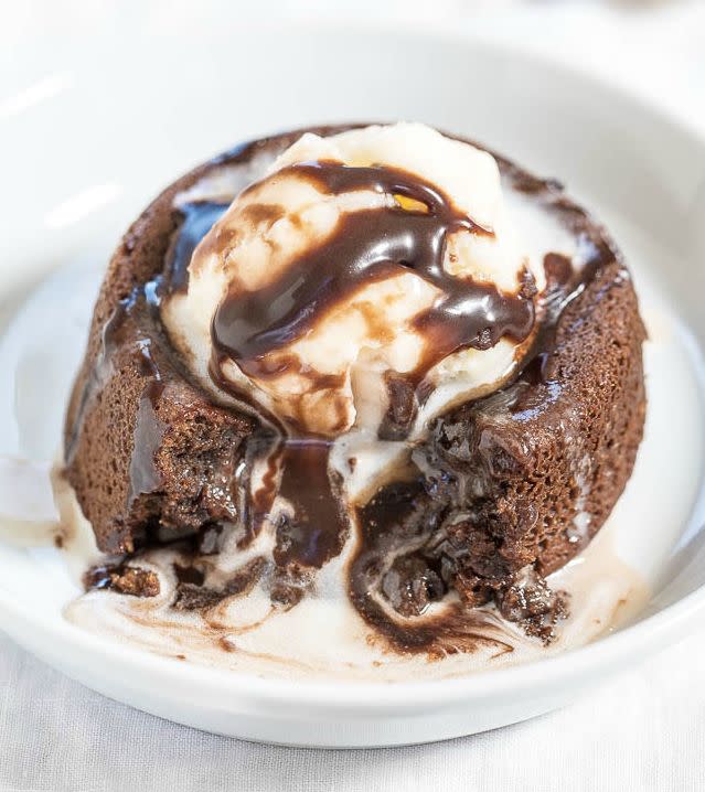 <strong>Get the <a href="http://www.averiecooks.com/2015/04/the-best-and-the-easiest-molten-chocolate-lava-cakes.html" target="_blank">Molten Chocolate Lava Cake recipe</a> from Averie Cooks</strong>