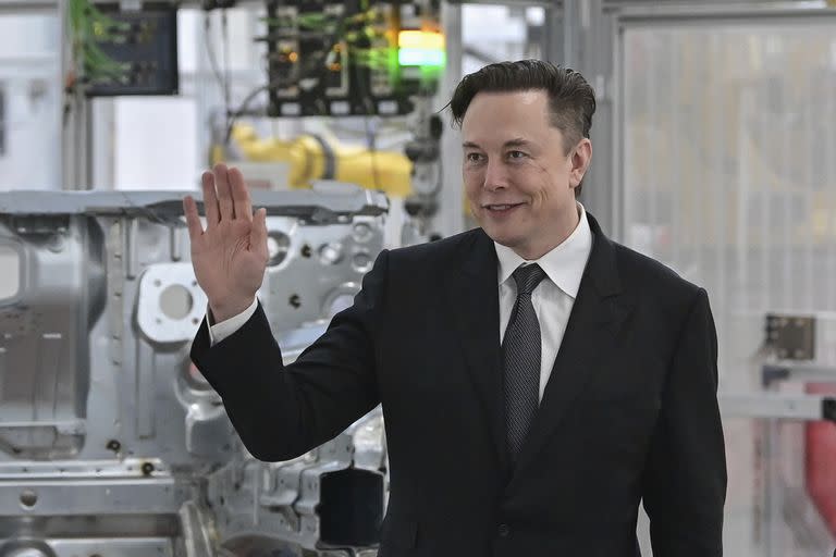 El director general de Tesla, Elon Musk, asiste a la inauguración de la fábrica de Tesla en Berlín Brandenburgo, el martes 22 de marzo de 2022, en Gruenheide, Alemania. (Patrick Pleul/Pool via AP, Archivo)