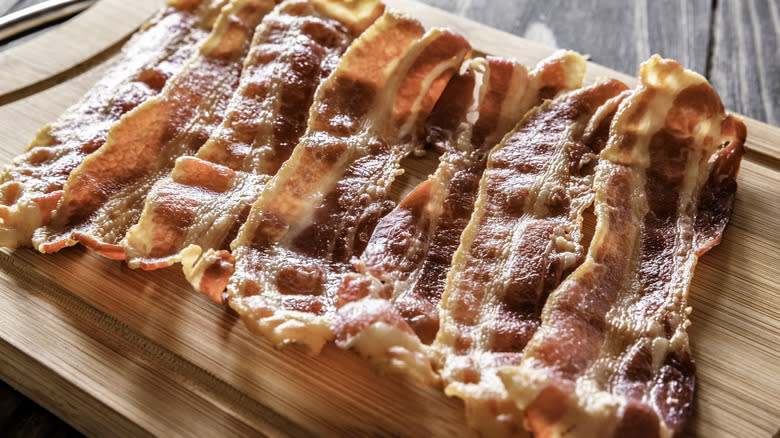 Bacon on cutting board 