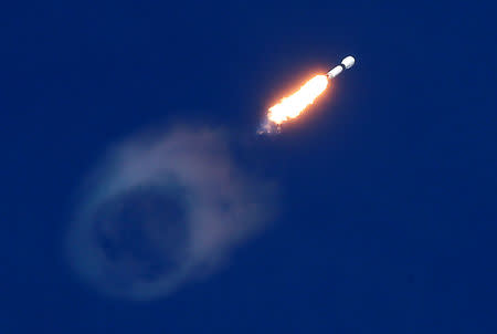 A SpaceX Falcon 9 rocket launches carrying a Qatari communications satellite, which will provide connectivity to Qatar and neighbouring parts of the Middle East, North Africa, and Europe, from historic Launch Pad 39A at the Kennedy Space Center in Cape Canaveral, Florida, U.S., November 15, 2018. REUTERS/Joe Skipper