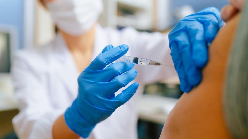 Flu deaths in children hit new record as vaccination rates decrease CDC