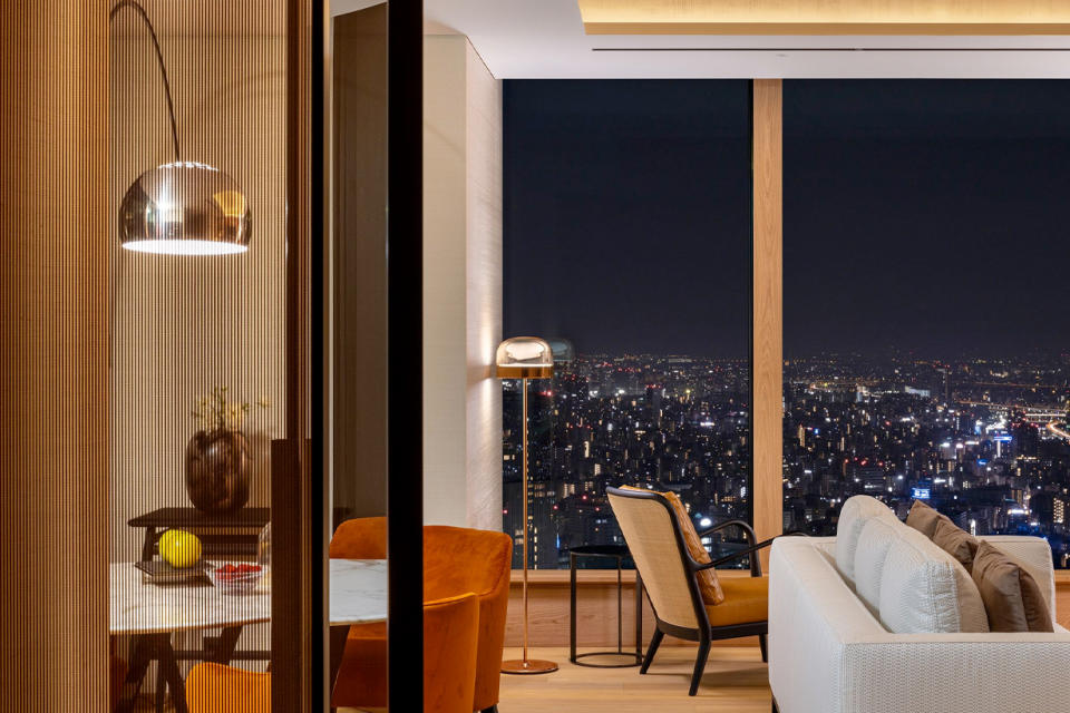 東京 Bulgari Hotel 美照洗版：最頂級房型、露台酒吧、市內游泳池… ，還有米其林三星餐廳！