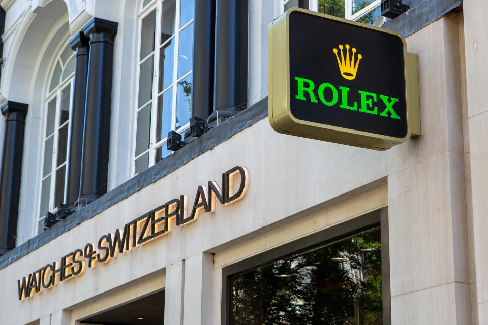 LONDON, UNITED KINGDOM - 2023/06/25: General view of Watches of Switzerland store with a Rolex logo outside it in Oxford Street. (Photo by Pietro Recchia/SOPA Images/LightRocket via Getty Images)