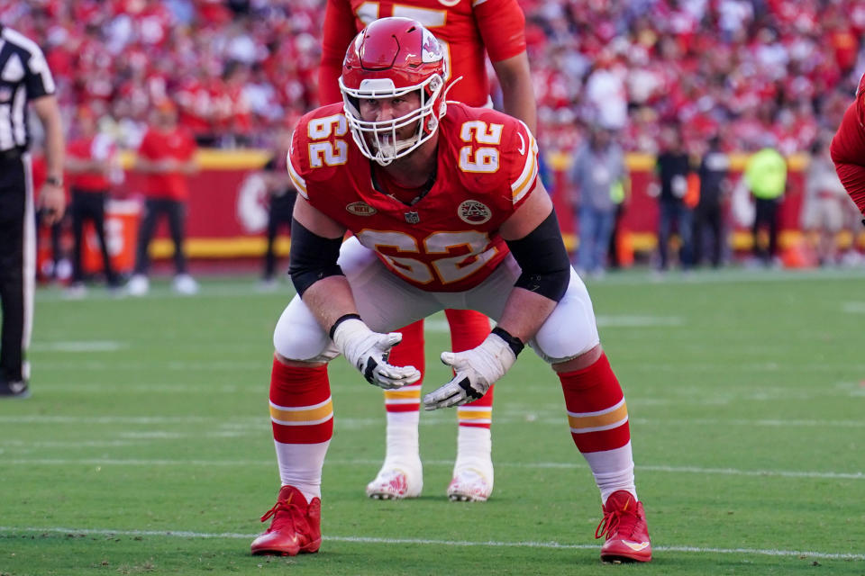 Sep 24, 2023; Kansas City, Missouri, USA; Kansas City Chiefs guard Joe Thuney (62) lines up against the <a class="link " href="https://sports.yahoo.com/nfl/teams/chicago/" data-i13n="sec:content-canvas;subsec:anchor_text;elm:context_link" data-ylk="slk:Chicago Bears;sec:content-canvas;subsec:anchor_text;elm:context_link;itc:0">Chicago Bears</a> during the game at GEHA Field at Arrowhead Stadium. Mandatory Credit: Denny Medley-USA TODAY Sports