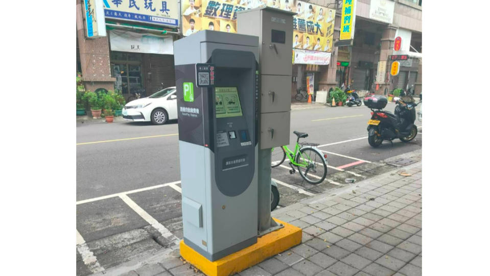 高市府交通局全面巡檢69台繳費機，目前全數繳費機觸控螢幕均可正常使用，並經實測1分鐘內即可完成繳費流程。高市府交通局提供