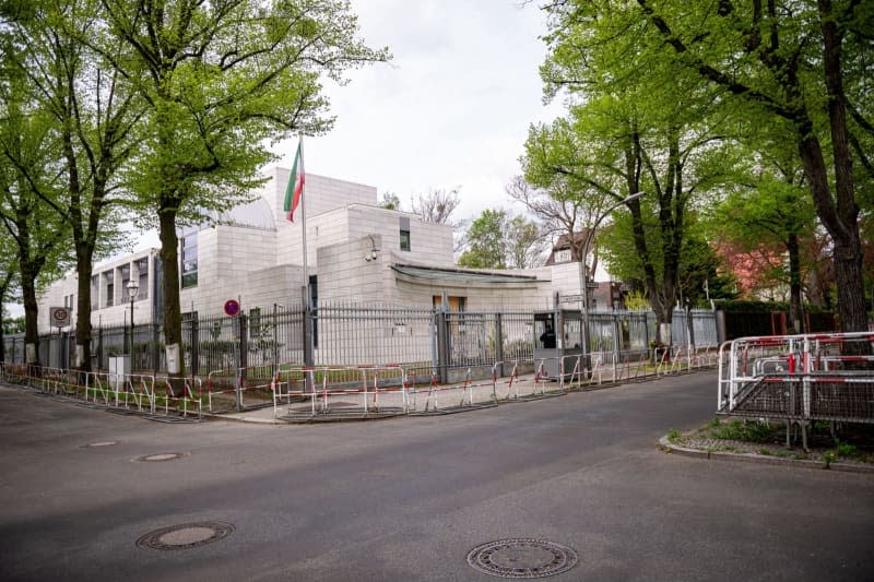 Bars in front of the Iranian embassy in Berlin. For the first time in the history of the Islamic Republic, Iran had directly attacked its arch-enemy Israel. Fabian Sommer/dpa