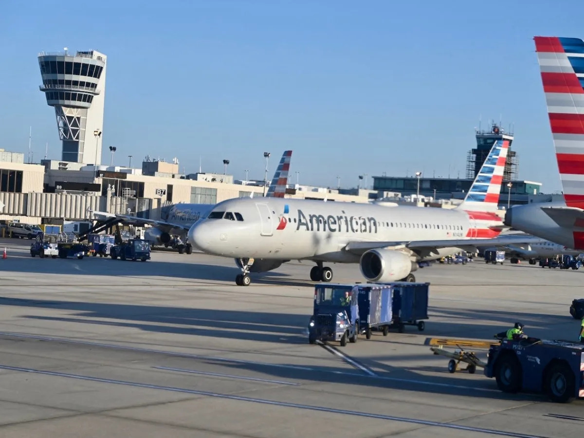An American Airlines passenger drove 45 minutes to choose his seats after its cu..