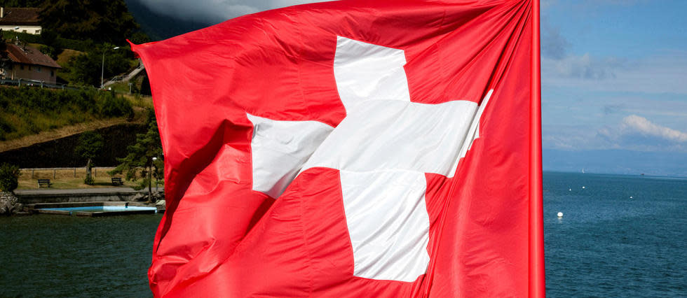 Un drapeau suisse sur le lac Léman (photo d'illustration).
