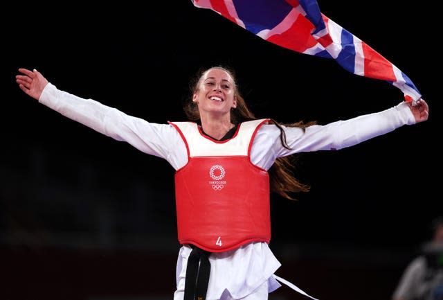 Bianca Walkden celebrates her bronze medal