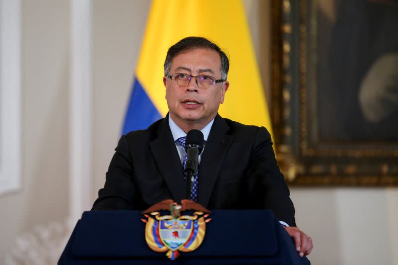 El presidente de Colombia, Gustavo Petro, ofrece una declaración al término de una reunión con el secretario de Estado de Estados Unidos, Antony Blinken, para revisar la cooperación en materia de seguridad, comercio y cambio climático en la sede de la Presidencia de Colombia