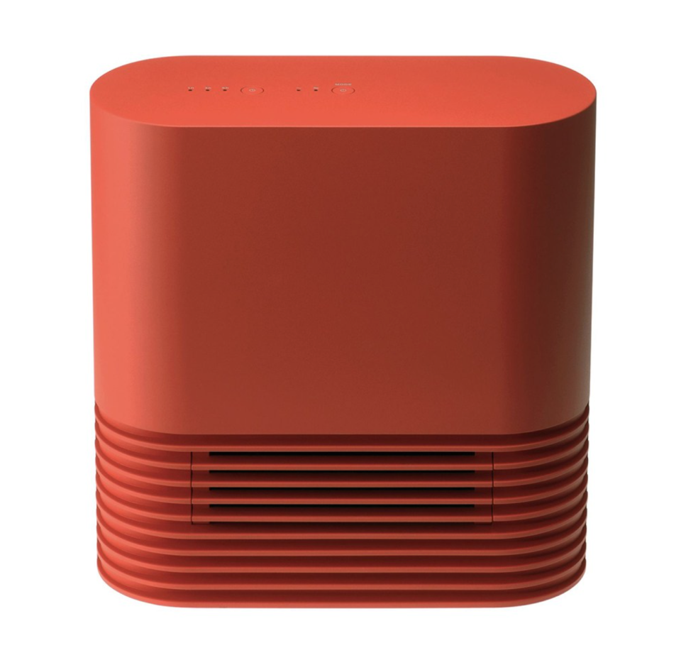 日本 ±0 正負零 陶瓷電暖器XHH-Y030 紅色。圖片來源：HOLA