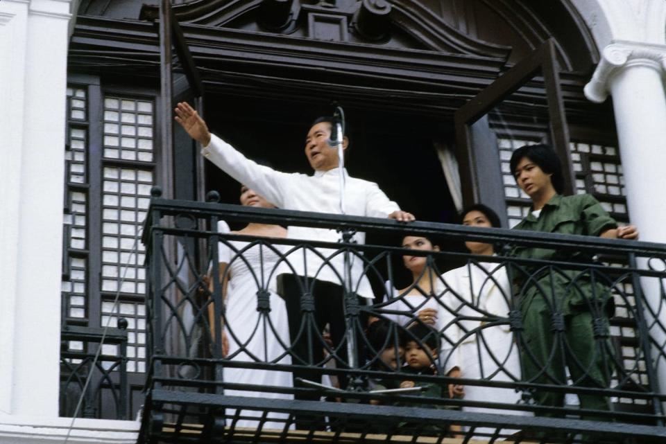 <span class="caption">Like father, like son?</span> <span class="attribution"><a class="link " href="https://www.gettyimages.com/detail/news-photo/philippine-president-ferdinand-marcos-waves-goodbye-to-news-photo/1337631331?adppopup=true" rel="nofollow noopener" target="_blank" data-ylk="slk:Alex Bowie/Getty Images">Alex Bowie/Getty Images</a></span>