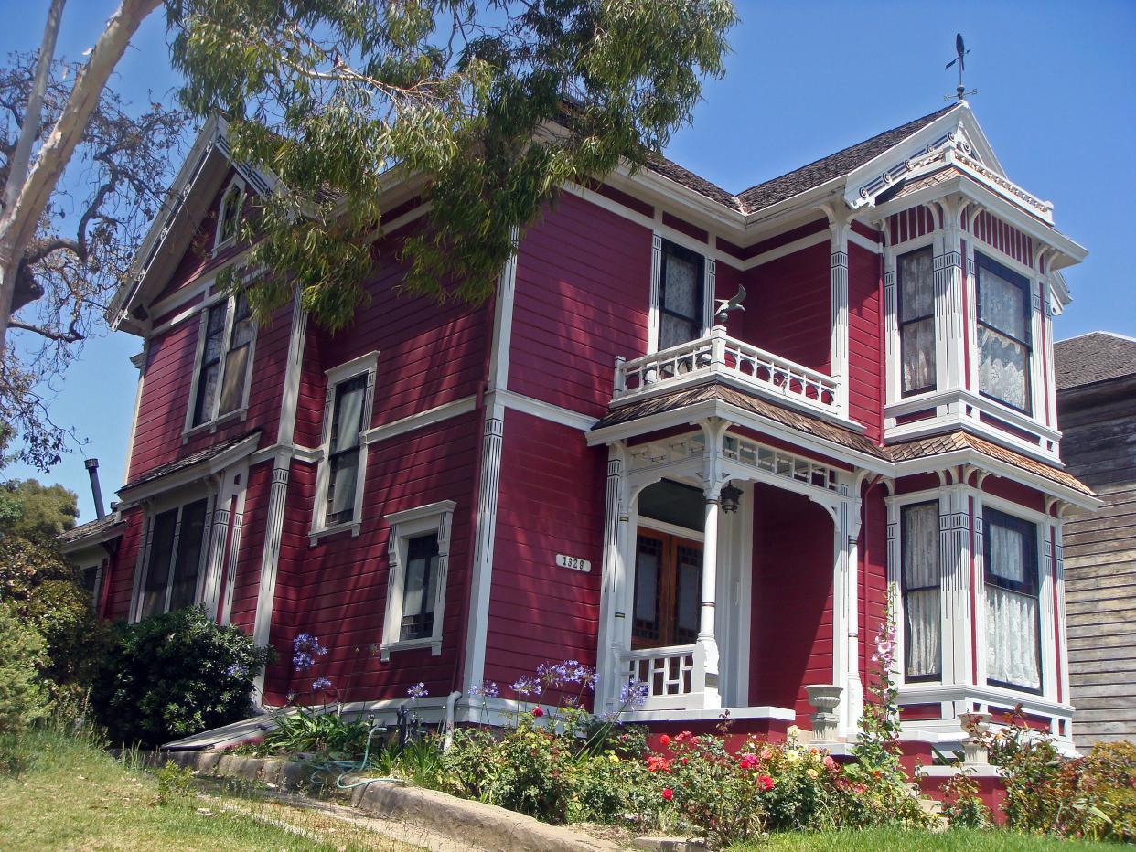 Innes House, 1887-88  1329 Carroll Avenue, red home featured in the show Charmed.