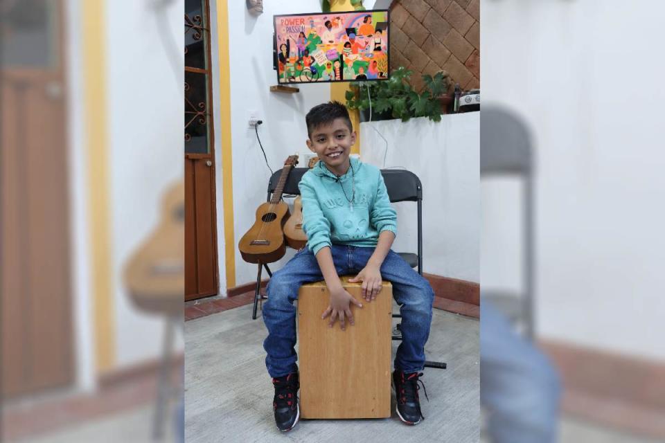 Aldo, de 10 años, toma clases de música en Jóvenes Orquestas desde hace tres años. (Foto: Ethan Murillo | Animal Político, Animal MX)
