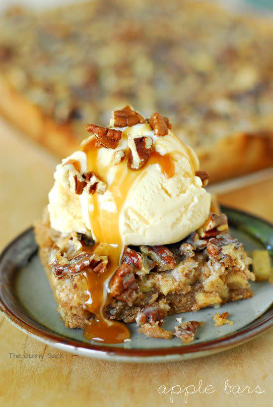 Caramel Pecan Apple Bars