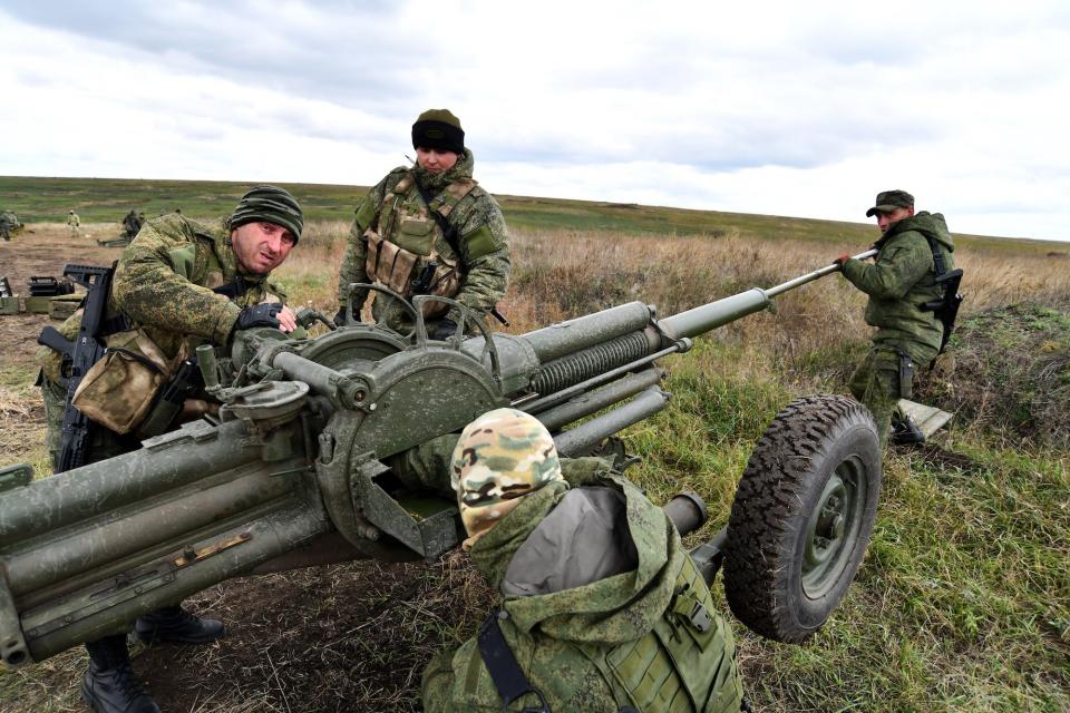 Russia conscript soldiers military training