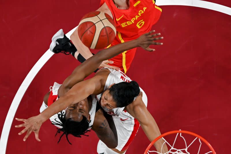 Basketball - Women - Group A - Canada v Spain