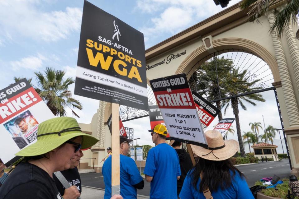 Writers Guild of America and SAG-AFTRA picket Paramount in Los Angeles. (Myung J. Chun / Los Angeles Times)