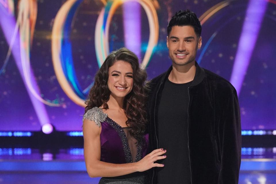 Die professionelle Skaterin Klabera Komini mit der prominenten Partnerin Siva Kaneswaran von The Wanted in der neuen Serie von Dancing On Ice (PA Wire)