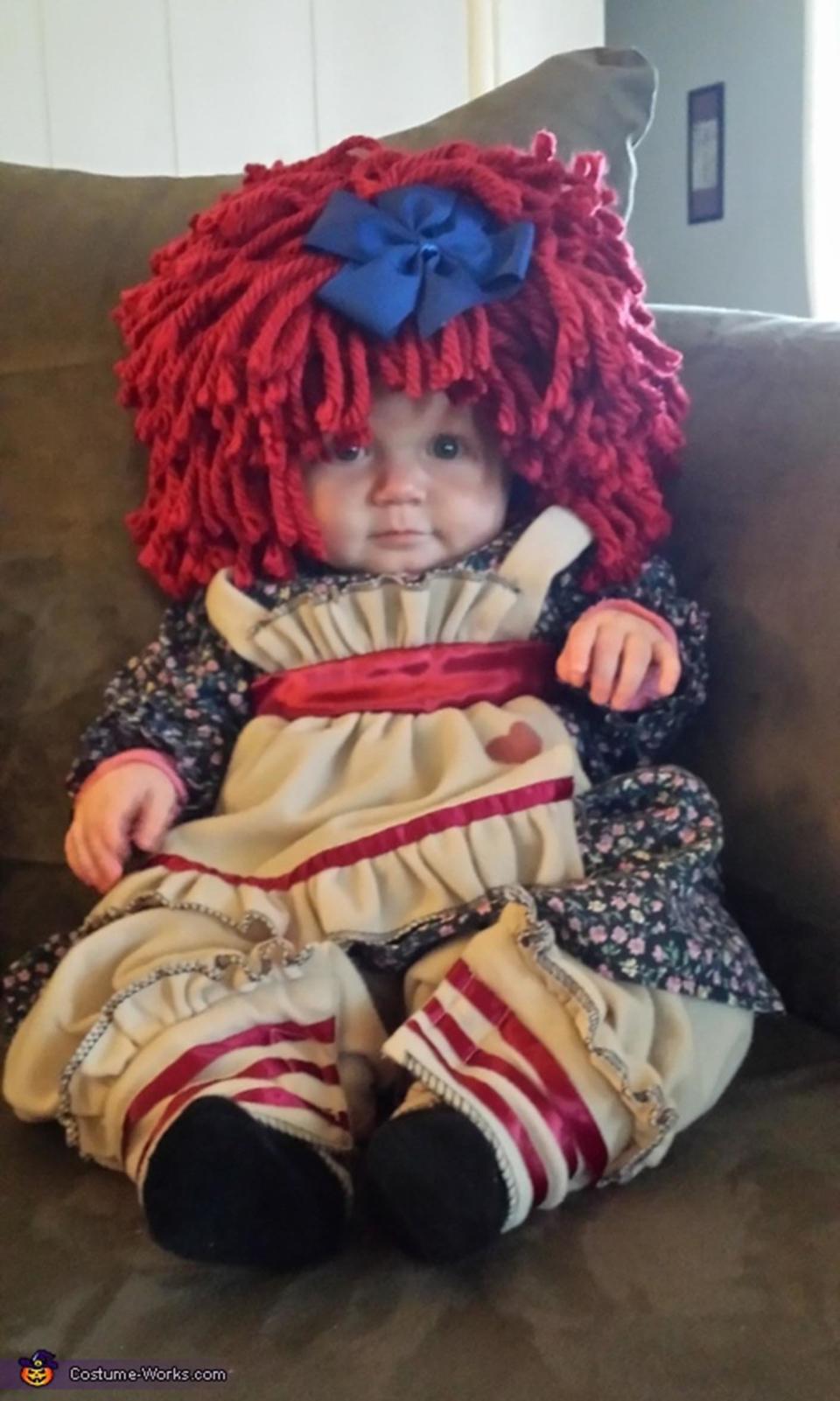 Via <a href="http://www.costume-works.com/costumes_for_babies/raggedy-ann12.html" target="_blank">Costume Works</a>