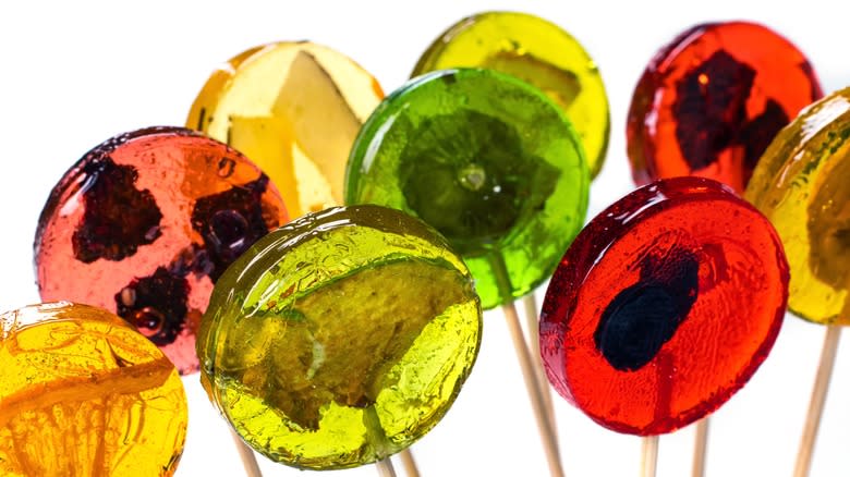 Colored isomalt lollipop sticks