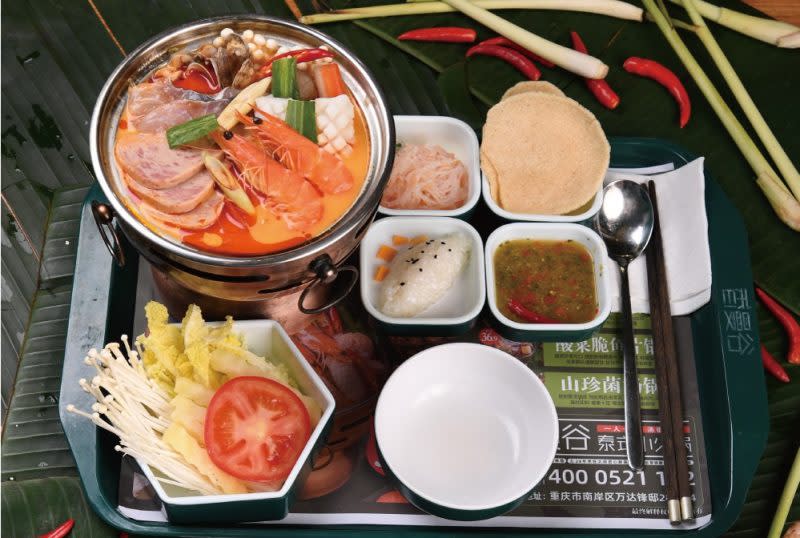 spicy bangkok hotpot - signature pot
