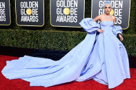 <p>La cantante y actriz triunfó como una de las mejor vestidos con este vestido lila de Valentino Couture y diamantes Tiffany’s. Incluso combinó el color de su cabello. Foto: Frazer Harrison / Getty Images. </p>