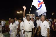 Murali Pillai waving to supporters after the rally. (Photo: Bryan Huang/ Yahoo Singapore)