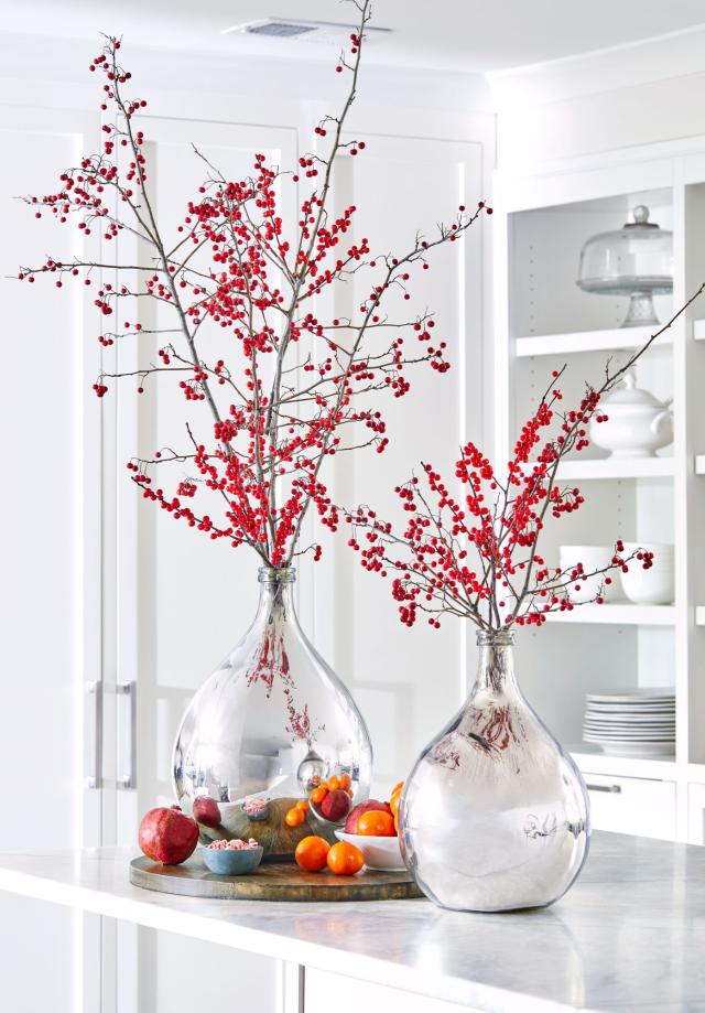 55 Ways To Decorate With Fresh Christmas Greenery   9aae597f759d408f69a001ed3c0ebc7a