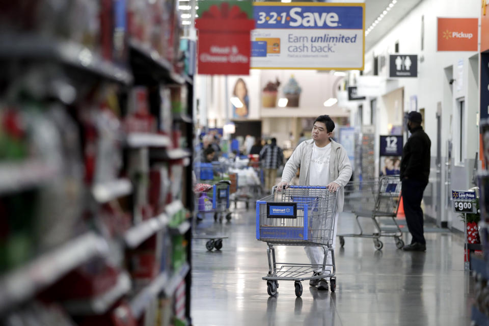 In August, U.S. consumers changed their view of the U.S. economy as inflationary pressures have perked up in recent months. (AP Photo/Julio Cortez)