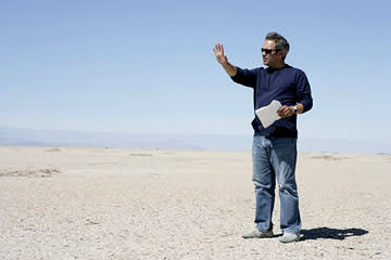 <p>Director Sam Mendes on the set of Universal Pictures' Jarhead - 2005</p>