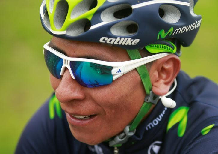 Foto de archivo. El ciclista del equipo Movistar, el colombiano Nairo Quintana, reacciona durante una sesión de entrenamiento en La Calera, cerca de Bogotá