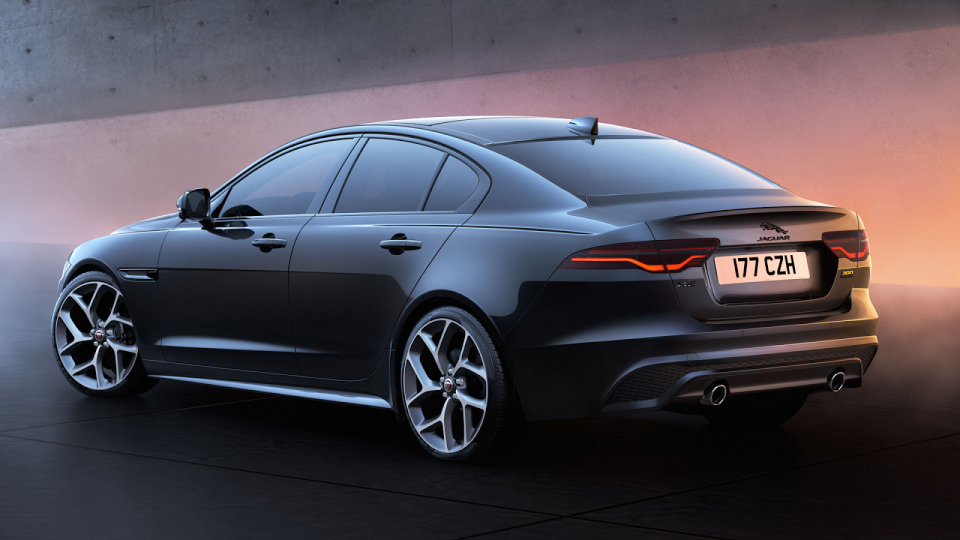 Jaguar XE 300 Sport