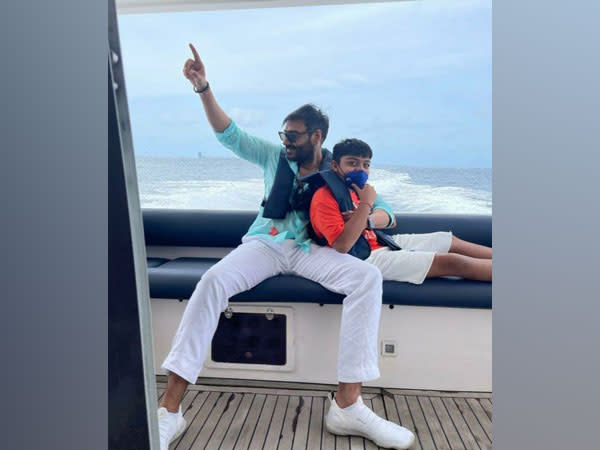 Ajay Devgn with his son Yug (Image source: Instagram)