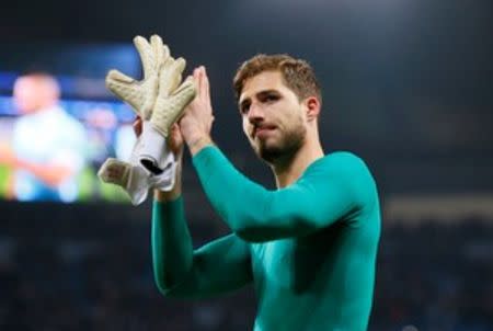 Football Soccer - Manchester City v Paris St Germain - UEFA Champions League Quarter Final Second Leg - Etihad Stadium, Manchester, England - 12/4/16 PSG's Kevin Trapp applauds fans after the game Action Images via Reuters / Jason Cairnduff