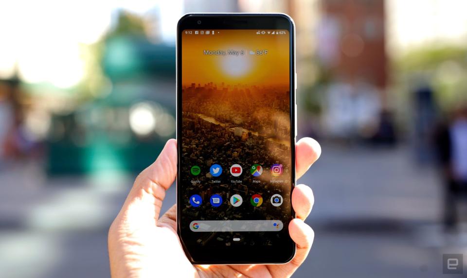 From the moment Google's Pixel 3 and 3 XL went on sale, us reviewers werelargely in agreement: The phones' software was far more impressive than thehardware