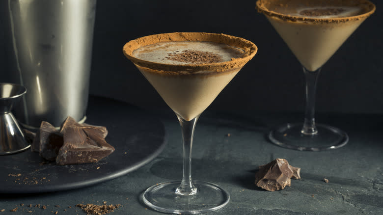 chocolate martini with cocoa rim