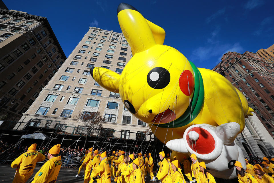 Pokémon’s most electrifying ambassador makes its 19th consecutive Parade appearance. Pikachu—dressed in a cozy holiday scarf and carrying a Snowman Pikachu—is ready to embrace the chilly NYC weather on Parade morning, helping millions of fans worldwide celebrate the official start of the holiday season. (Photo: Gordon Donovan/Yahoo News) 