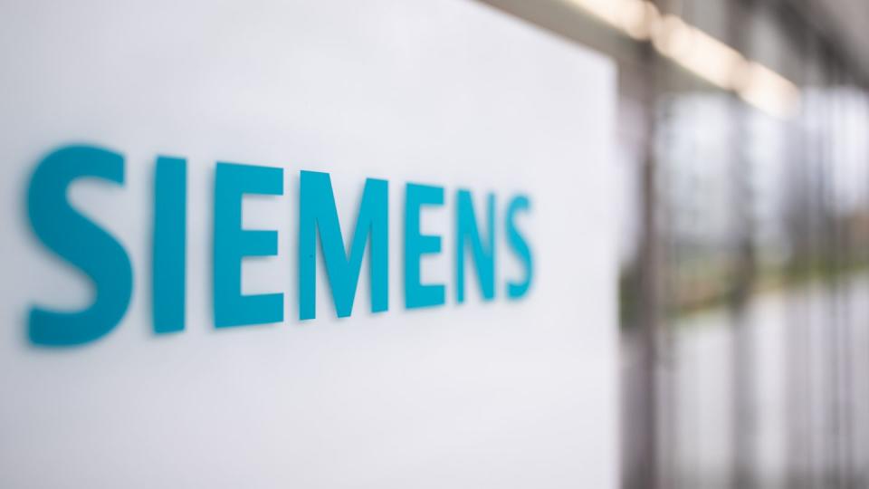 Die Geschäfte beim deutschen Industriekonzern Siemens brummen.