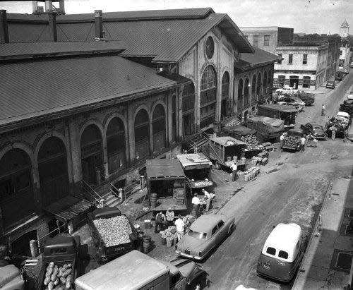 1950s photo of City Market. Savannah Morning News file photo