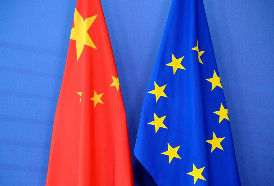 歐盟是否應在歐中投資協定中寄託較高的政治期望？執委會（European Commission）認為，協定本身並足以解決中國的人權問題，兩者需劃分功能，但能起到促進作用。   圖:擷取自人民日報