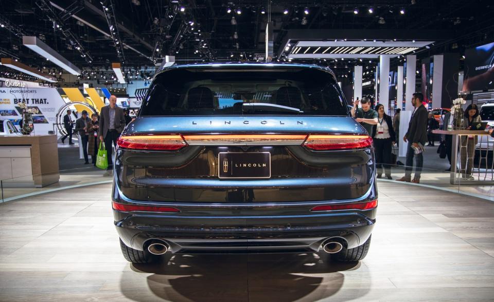 See Photos of the 2020 Lincoln Corsair Grand Touring Hybrid
